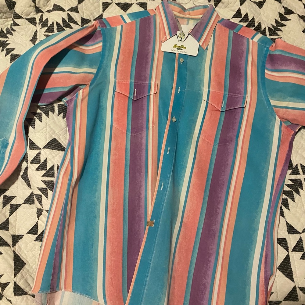 Vintage wrangler shirt. See tags for size